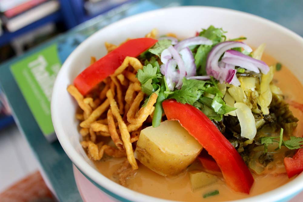 Vegetarian khao soi Thai dish
