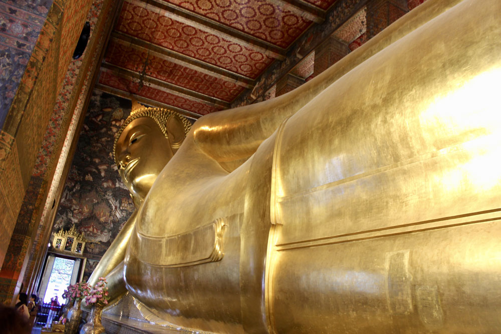 Reclining Buddha at War Pho