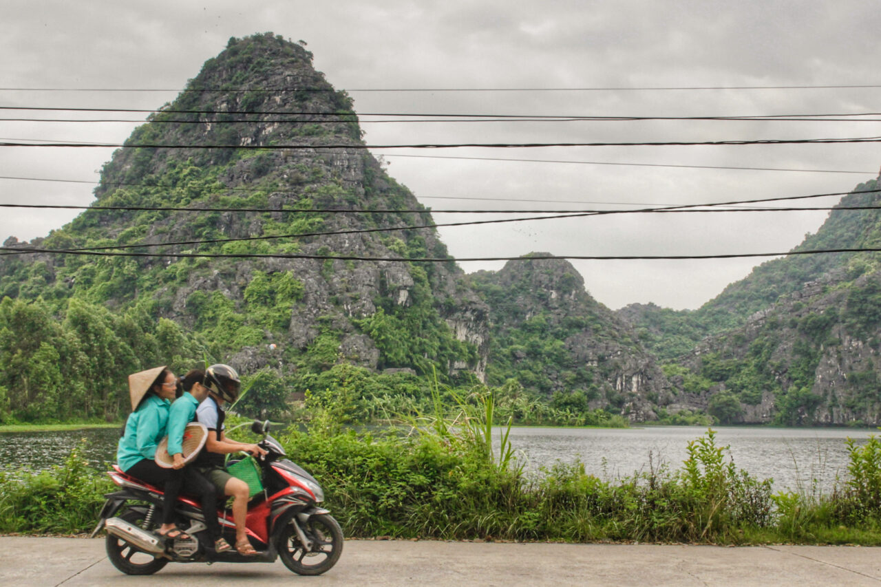 5 Reasons to Study Abroad in Vietnam and travel